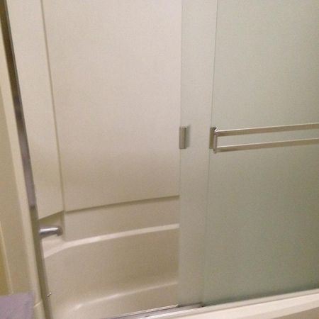 Hotel Burgess Reedley Bagian luar foto