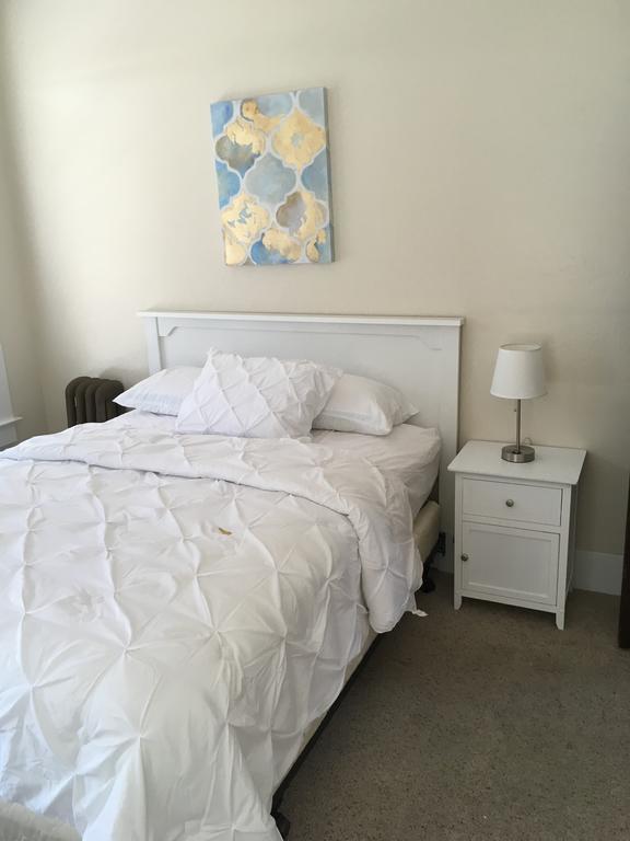 Hotel Burgess Reedley Bagian luar foto