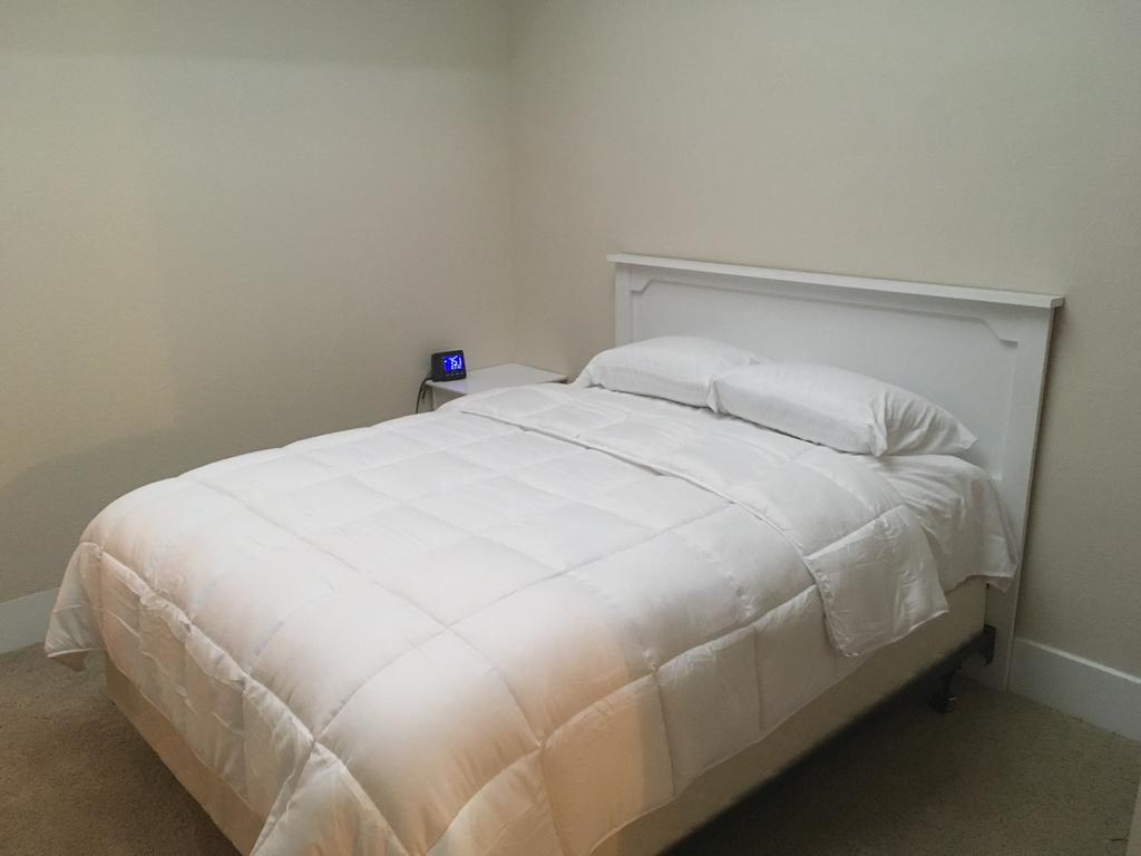 Hotel Burgess Reedley Bagian luar foto